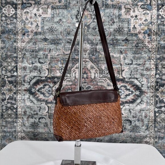 Fossil Brown Leather Woven Shoulder Bag Purse Boho Key Charm 90's Y2K Vintage - Picture 5 of 16